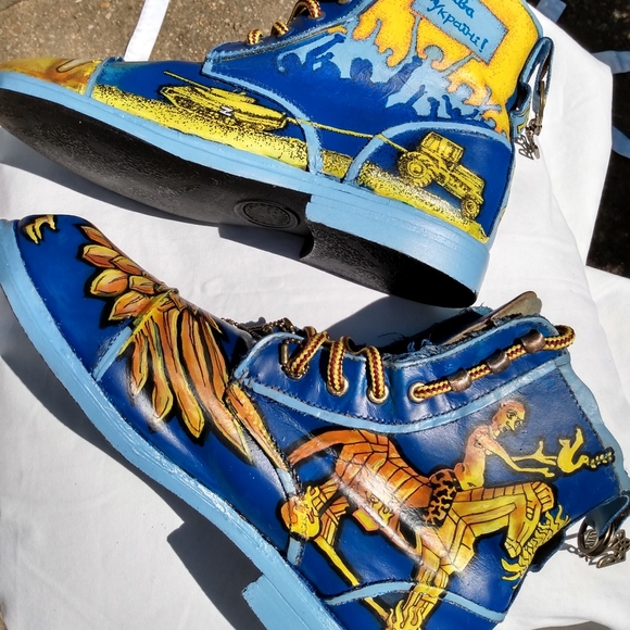 Custom Boots - Picture 3 of 15